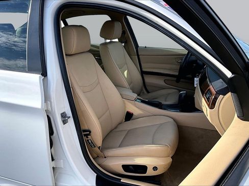 Used 2011 BMW 328i Sedan RWD image 7