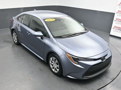 Used 2024 Toyota Corolla LE image 21