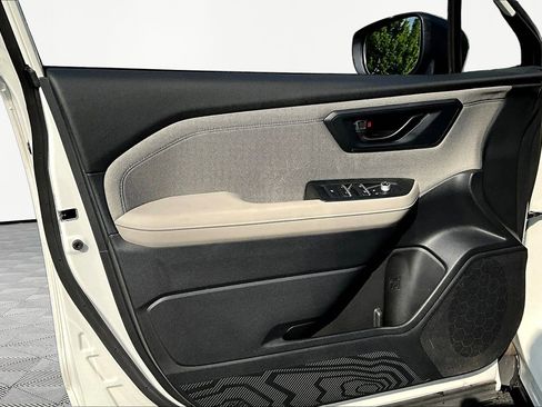 Used 2025 Subaru Forester Premium AWD/4WD image 20