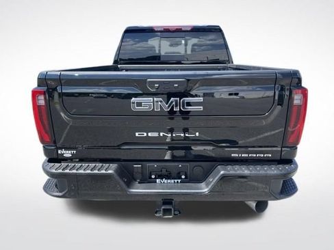 Used 2026 GMC Sierra 2500 Denali Ultimate AWD/4WD image 8