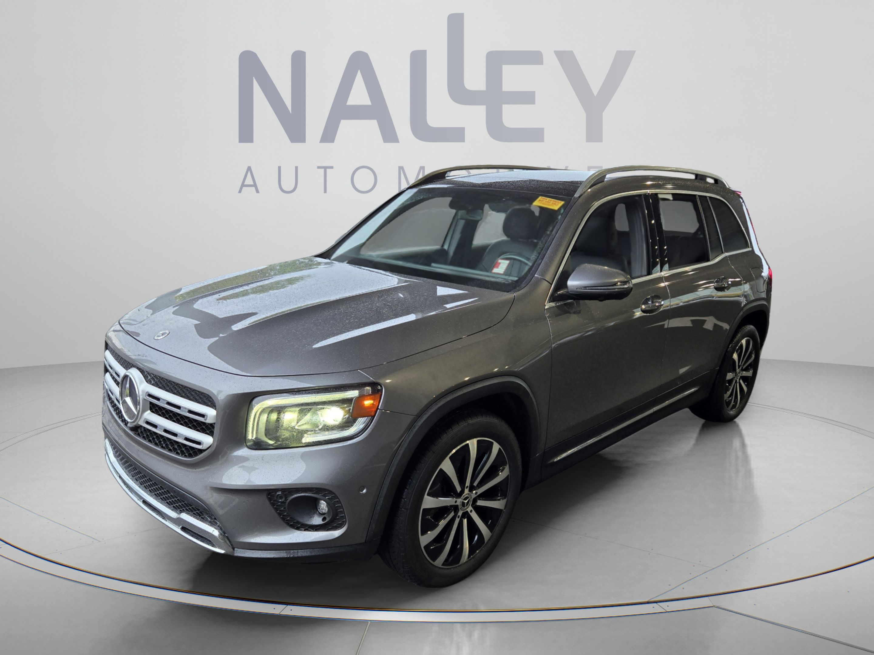Used 2021 Mercedes-Benz GLB 250 4MATIC image 1