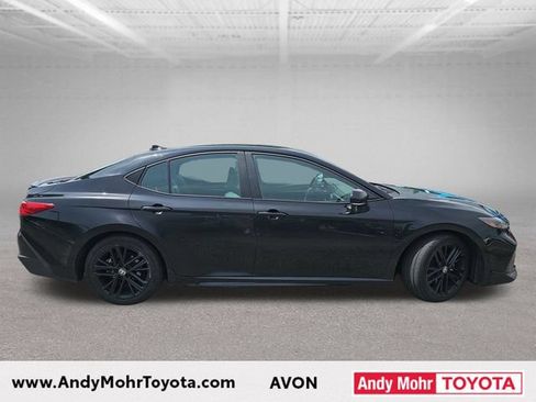 Used 2025 Toyota Camry SE FWD image 7