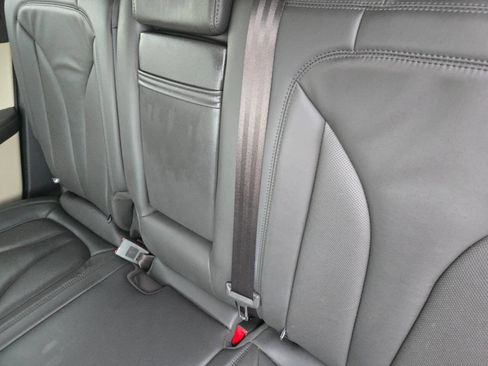 Used 2019 Lincoln Nautilus Select image 26