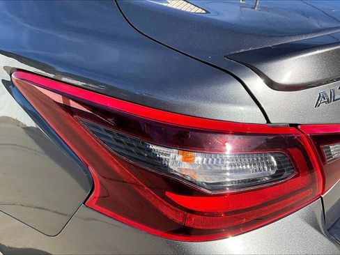 Used 2018 Nissan Altima 2.5 SR w/ SR Special Edition image 30