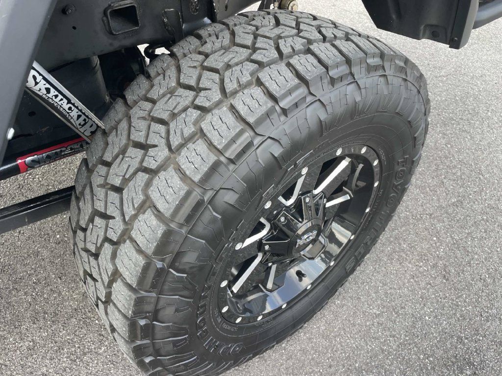 Used 2022 Jeep Gladiator Rubicon w/ LED Lighting Group AWD/4WD image 16