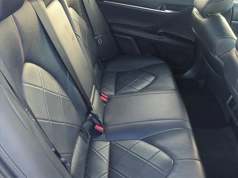 Used 2018 Toyota Camry XLE FWD image 24