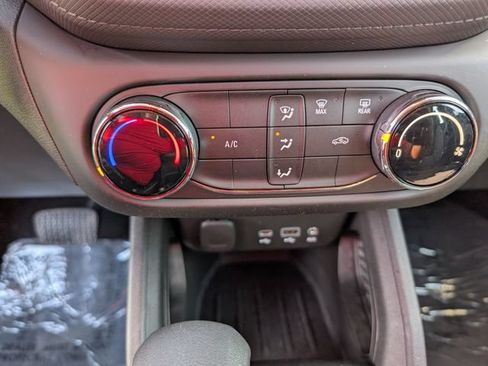 Used 2023 Chevrolet TrailBlazer LS AWD/4WD image 19