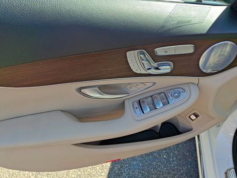 Used 2021 Mercedes-Benz C 300 4MATIC Sedan image 13
