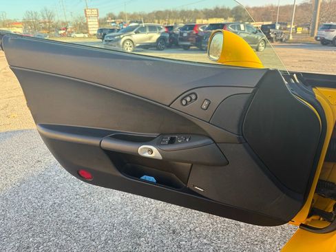 Used 2005 Chevrolet Corvette Convertible w/ Preferred Equipment Group image 18