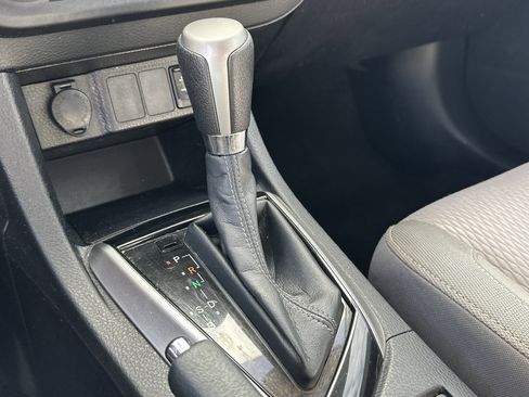 Used 2015 Toyota Corolla LE image 31