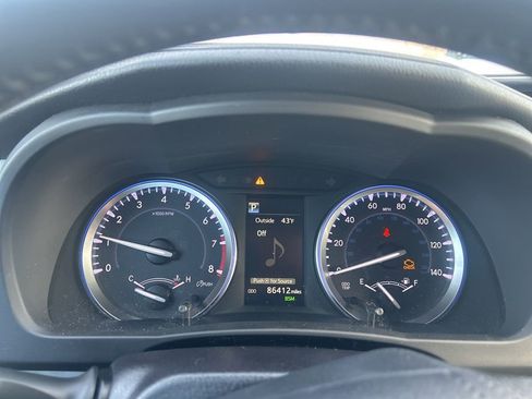 Used 2017 Toyota Highlander XLE image 24