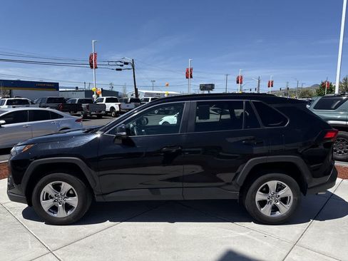 Used 2024 Toyota RAV4 XLE AWD/4WD image 2