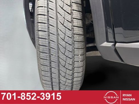 Certified 2025 Nissan Rogue SV image 24