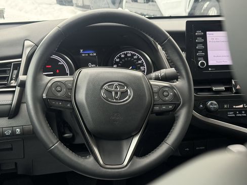 Used 2022 Toyota Camry SE image 15