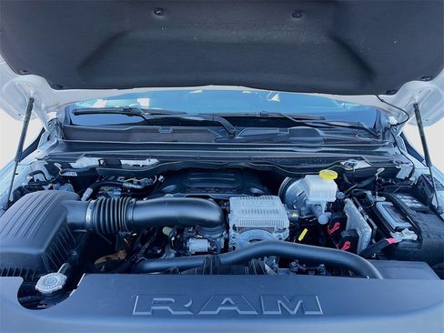 Used 2021 RAM 1500 Big Horn image 29