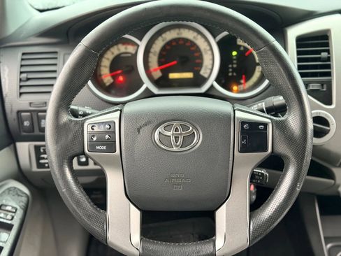 Used 2012 Toyota Tacoma 4x4 Double Cab w/ TRD Off-Road Pkg image 17