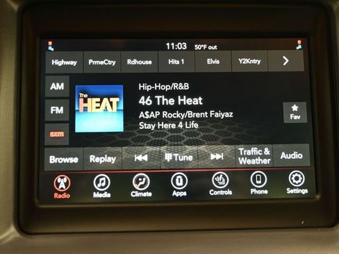 Used 2019 Dodge Charger SXT w/ Blacktop Package image 16