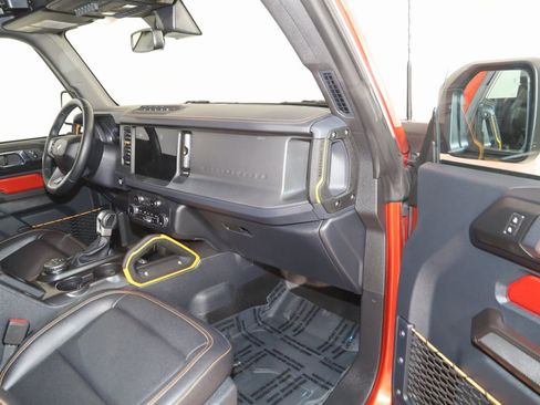 Used 2024 Ford Bronco Badlands image 44