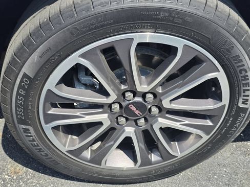 Used 2020 GMC Acadia SLT AWD/4WD image 11