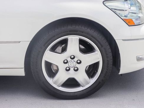 Used 2005 Lexus LS 430 RWD image 10