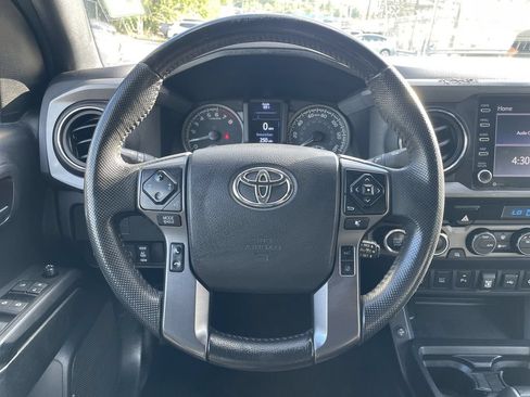 Used 2021 Toyota Tacoma TRD Off-Road w/ Technology Package AWD/4WD image 16