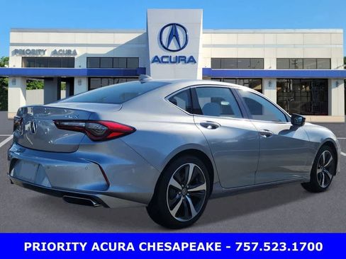 Used 2025 Acura TLX w/ Technology Package FWD image 4