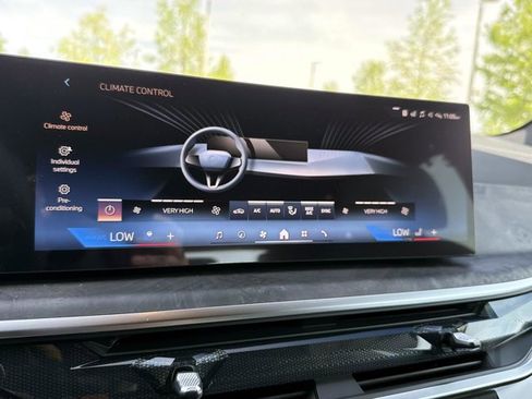 New 2026 BMW X5 xDrive40i w/ M Sport Package AWD/4WD image 28
