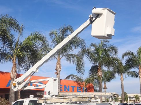 Used 2012 Ford F550 2WD Regular Cab Super Duty w/ PWR Equipment Group image 9