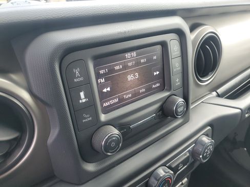 Used 2021 Jeep Gladiator Sport AWD/4WD image 20