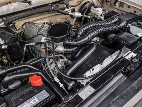 Used 1993 Ford F150 XL AWD/4WD image 17