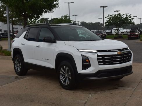 New 2026 Chevrolet Equinox LT w/ Safety and Technology Package FWD image 3