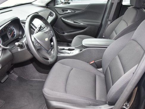 Used 2025 Chevrolet Malibu LT w/ Midnight Edition image 10