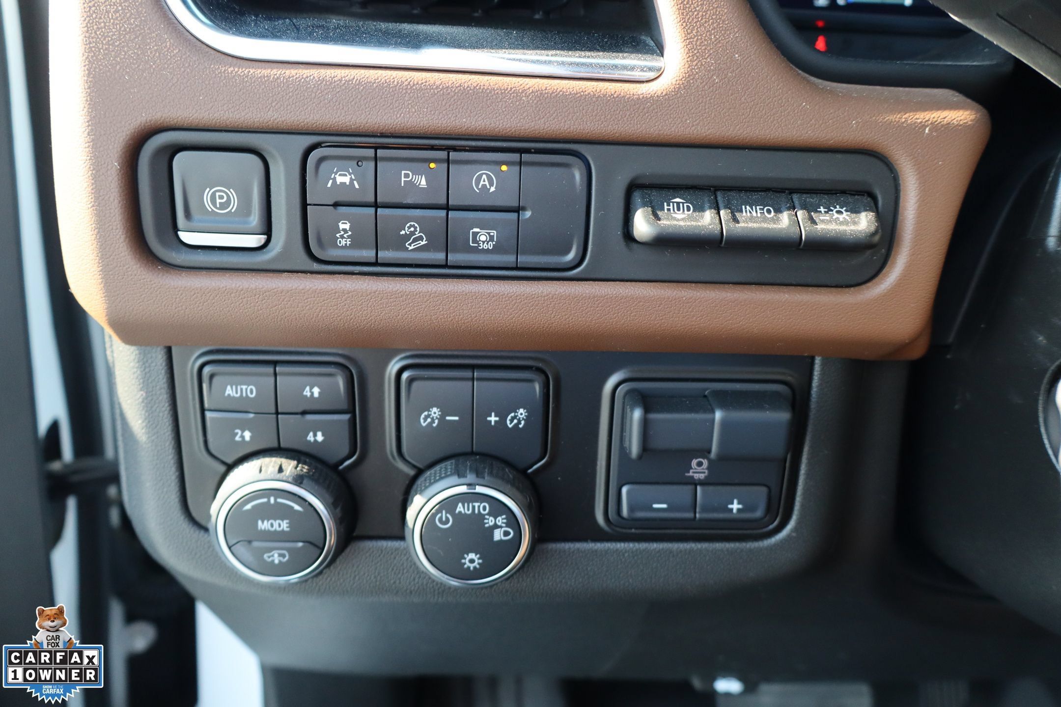 Used 2024 Chevrolet Tahoe High Country AWD/4WD image 16