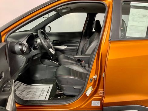 Used 2020 Nissan Kicks SR w/ SR Premium Package FWD image 18