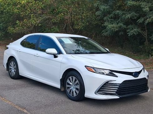 Used 2023 Toyota Camry LE FWD image 7