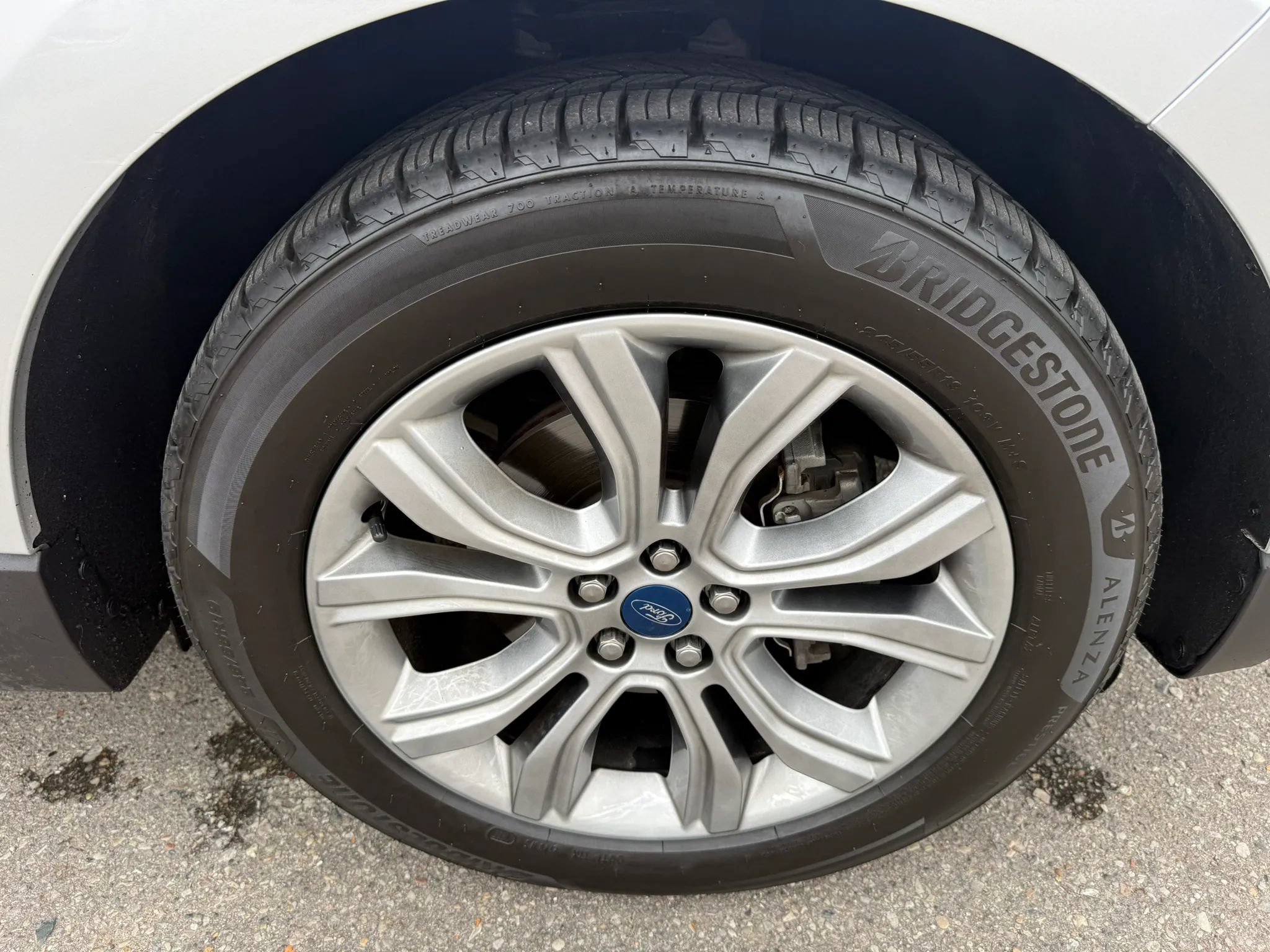 Used 2019 Ford Edge Titanium FWD image 12