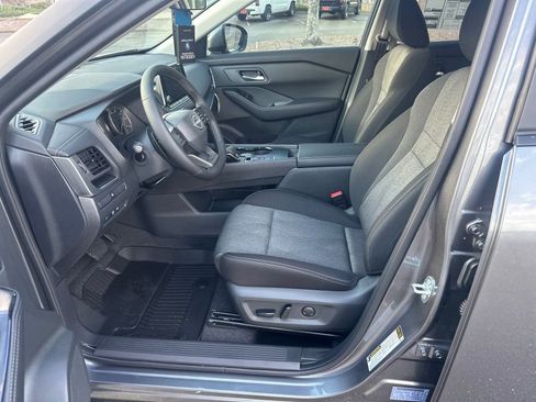 New 2026 Nissan Rogue SV image 9