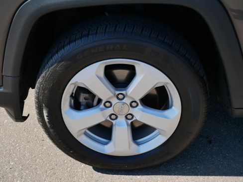 Used 2018 Jeep Compass Latitude AWD/4WD image 15