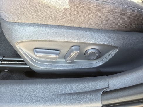 Used 2021 Toyota Camry LE image 12