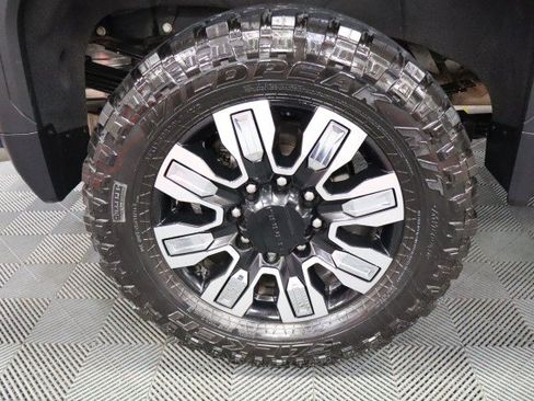 Used 2024 GMC Sierra 2500 Denali w/ Denali Reserve Package AWD/4WD image 78