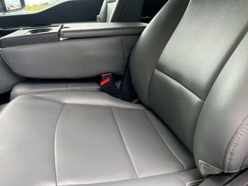 New 2025 Ford F350 XL w/ XL Chrome Package image 17