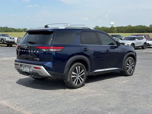 Used 2023 Nissan Pathfinder Platinum AWD/4WD image 4