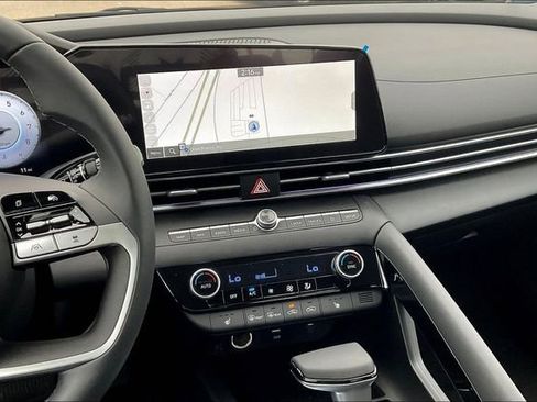 New 2026 Hyundai Elantra Limited image 7