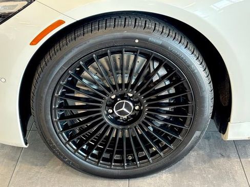 Used 2023 Mercedes-Benz S 580 4MATIC Sedan image 38