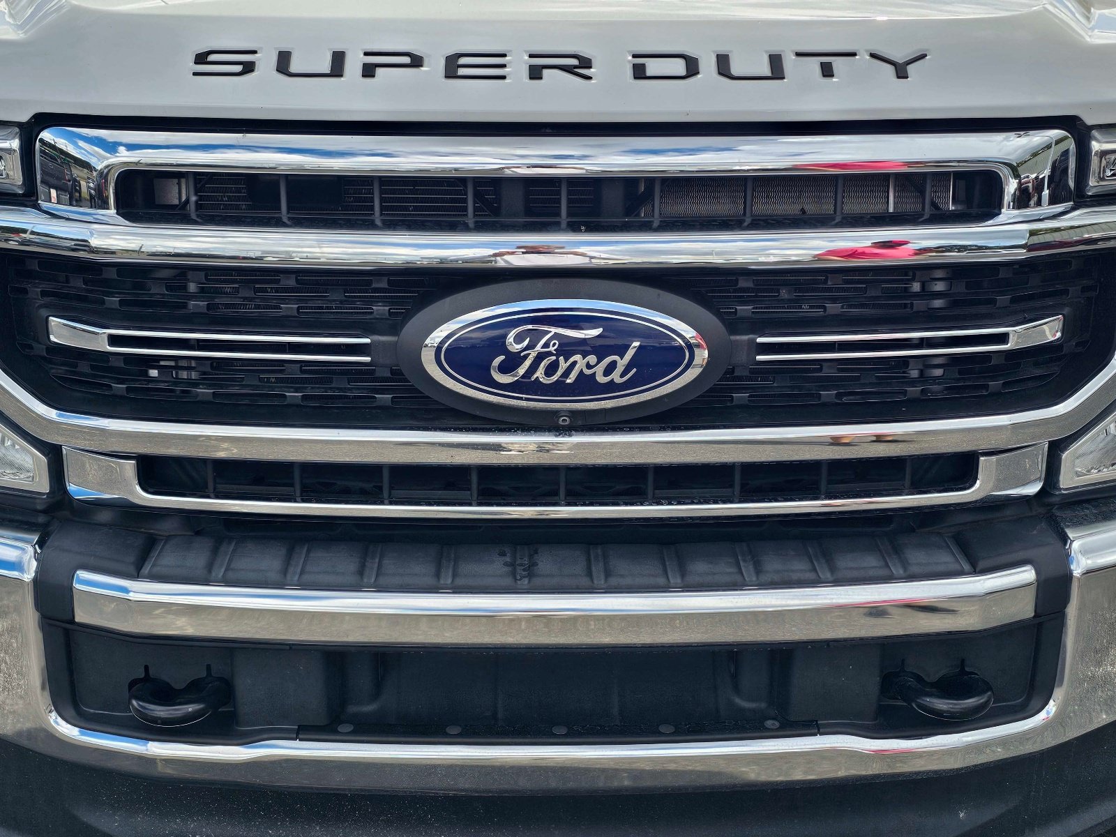 Used 2022 Ford F350 Lariat w/ Lariat Value Package AWD/4WD image 4