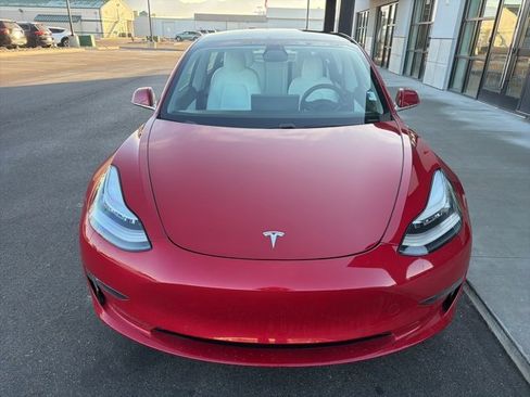 Used 2019 Tesla Model 3 Performance image 2