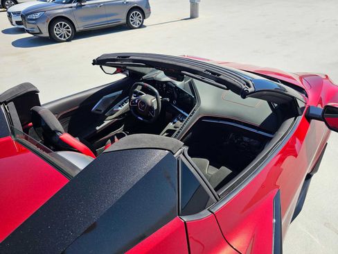 Used 2023 Chevrolet Corvette Stingray Convertible w/ Z51 Performance Package RWD image 48