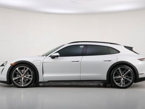 Used 2024 Porsche Taycan 4 Cross Turismo image 9