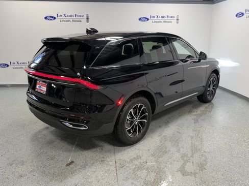 New 2026 Lincoln Nautilus Premier image 6