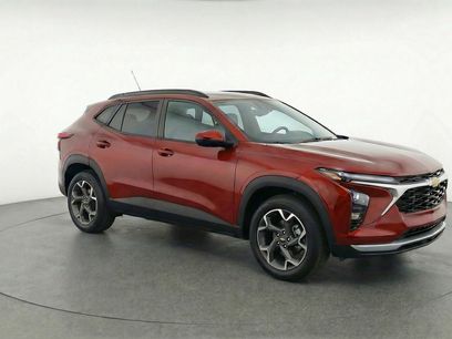 Used 2025 Chevrolet Trax LT
